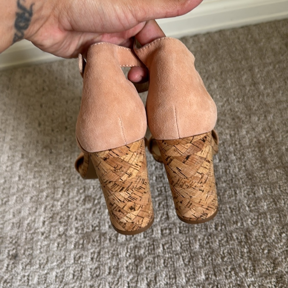 Botkier Pastel suede and cork heels 7.5 - Picture 6 of 7